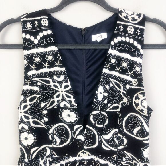 LUCCA COUTURE | Plunge V-Neck Fit & Flare Navy Mini Dress Women’s Size Medium - Picture 3 of 9